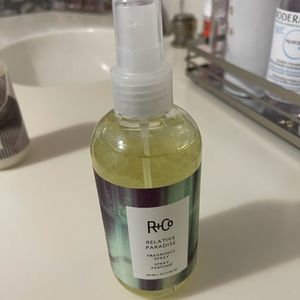 R+Co relative paradise fragrance spray